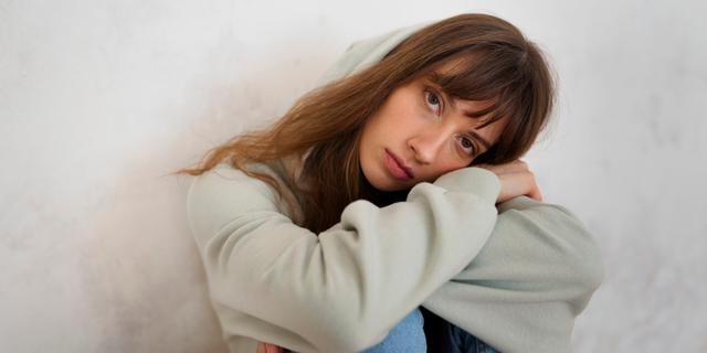 Femme pensive Ophélie