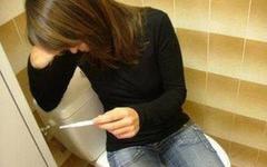 Affolement devant le test de grossesse positif