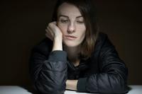 Femme soucieuse