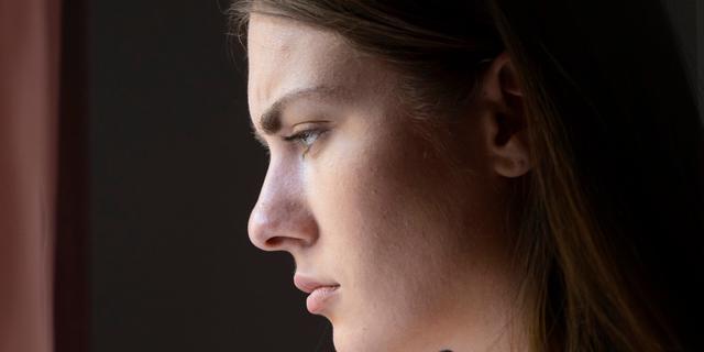 Femme pensive